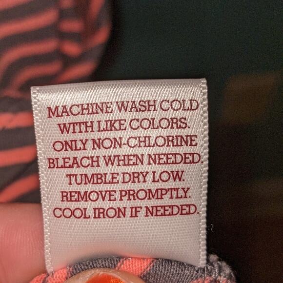 Cute Peach and gray dress/cover up - Picture 4 of 4